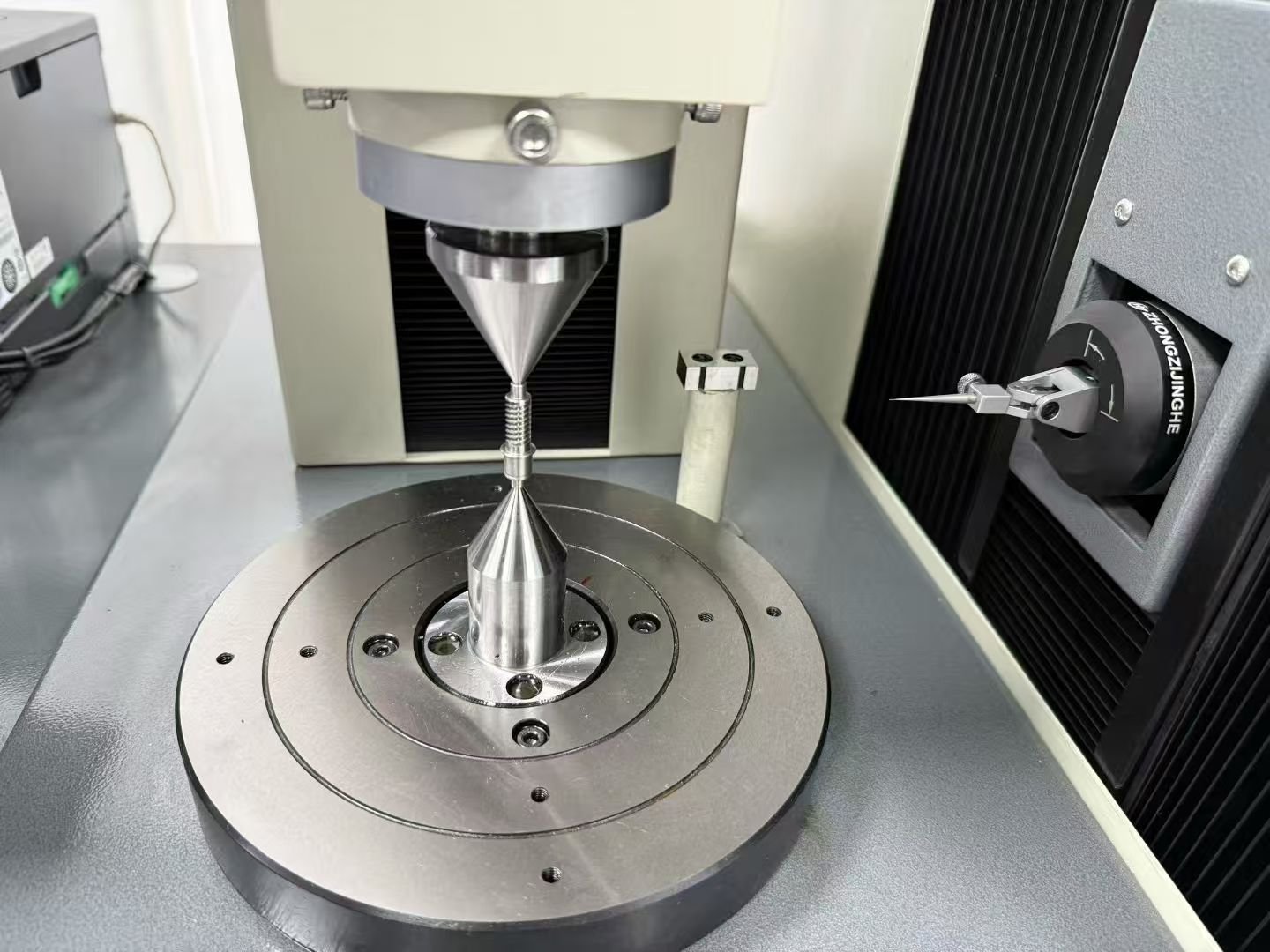 6749a6cf88770cc522c74fec54f85ddc